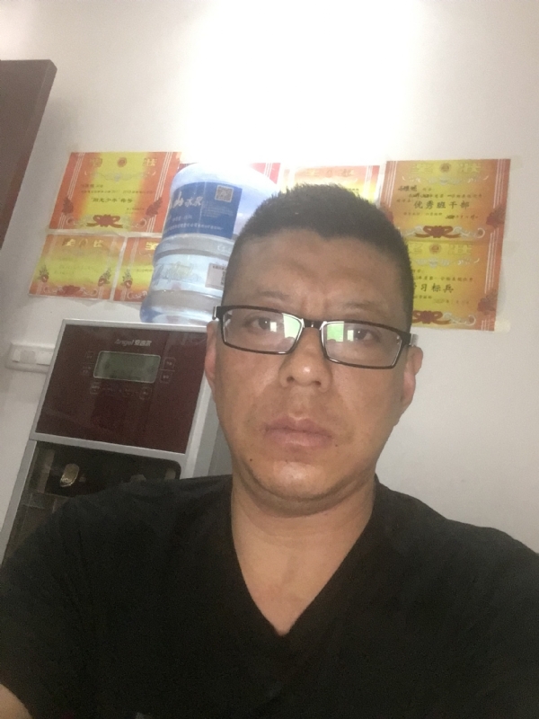 牵手的第一张照片--德州相亲服务中心