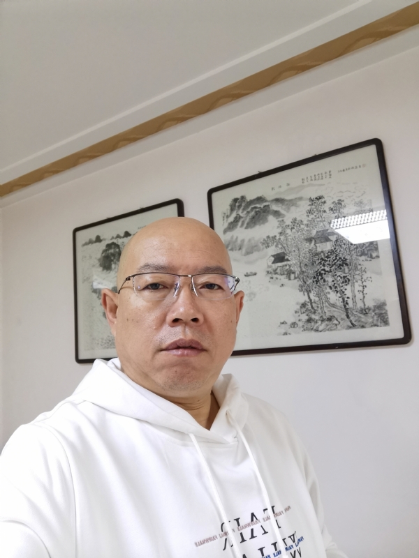 光头博士的第一张照片--德州相亲服务中心