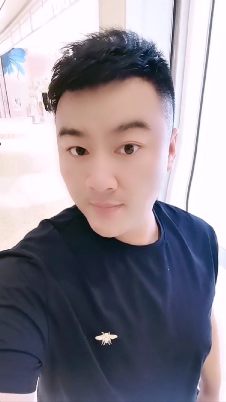 微风徐徐的第一张照片--德州相亲服务中心