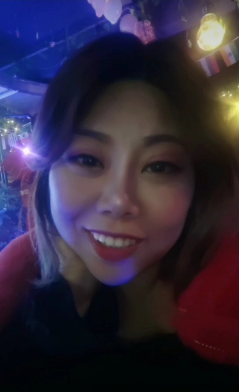 收快递的费仙女的第一张照片--德州相亲服务中心