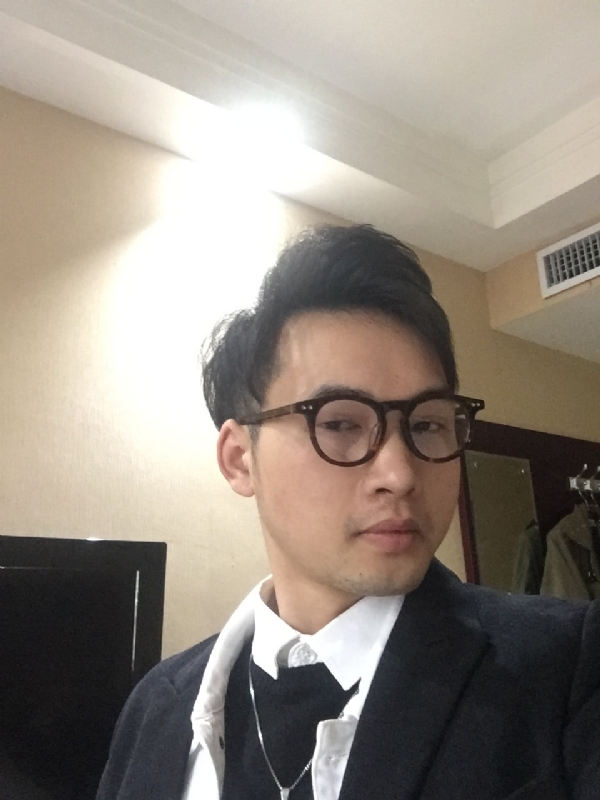 曾亮的第一张照片--德州相亲服务中心