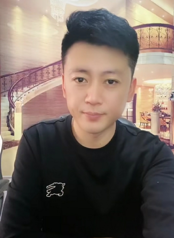 屋顶拾荒人的第三张照片--德州相亲服务中心