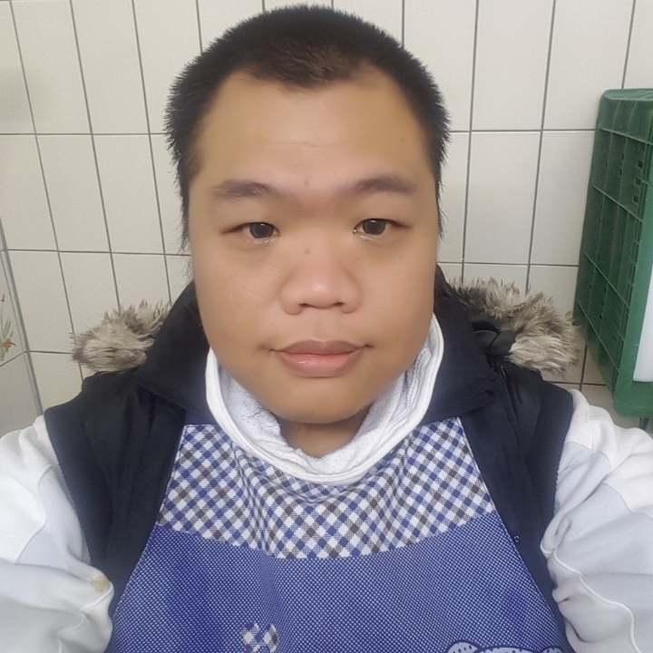 黑熊的第一张照片--德州相亲服务中心