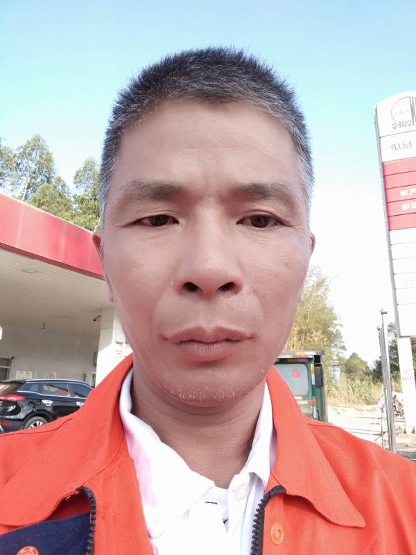 静候缘分的第一张照片--德州相亲服务中心
