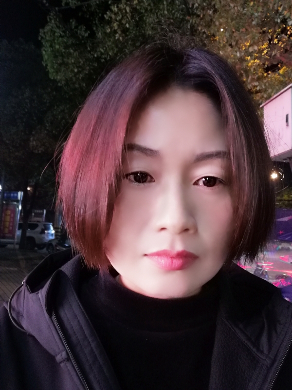 风中百合的第一张照片--德州相亲服务中心