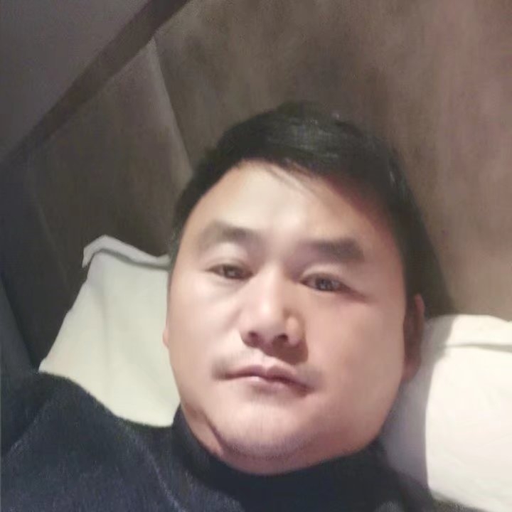 奔跑的第四张照片--德州相亲服务中心