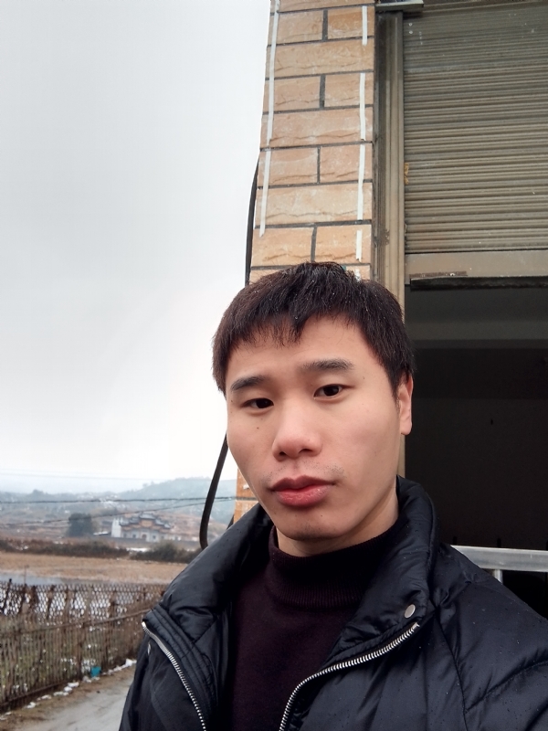 银色的羽翼的第一张照片--德州相亲服务中心
