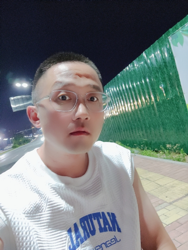 清风烈酒的第一张照片--德州相亲服务中心