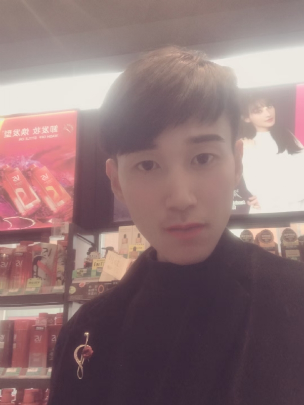 唯美的爱情故事的第一张照片--德州相亲服务中心