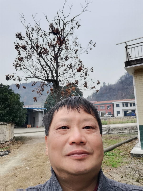 苏众青春冲浪的第二张照片--德州相亲服务中心