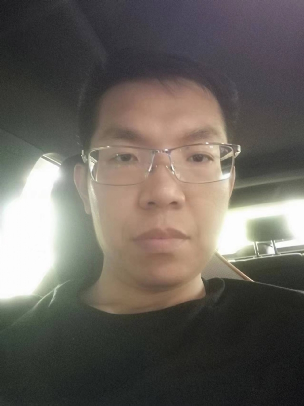 小黑包的第一张照片--德州相亲服务中心