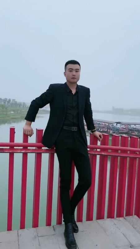 Albert的第一张照片--德州相亲服务中心