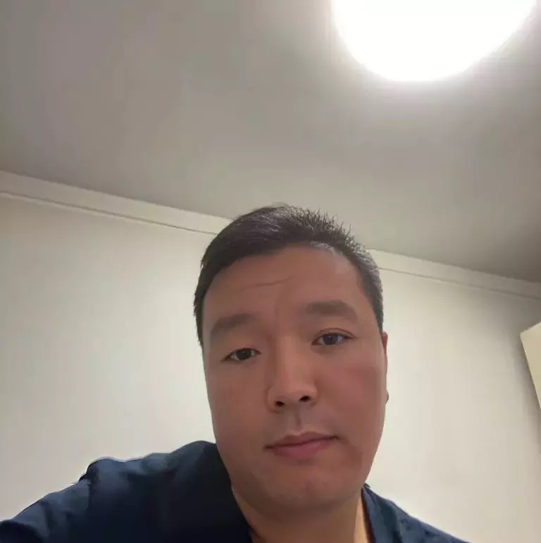 穿唐装的松鼠的第一张照片--德州相亲服务中心
