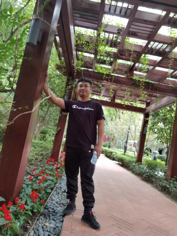 会飞的鱼的第二张照片--德州相亲服务中心