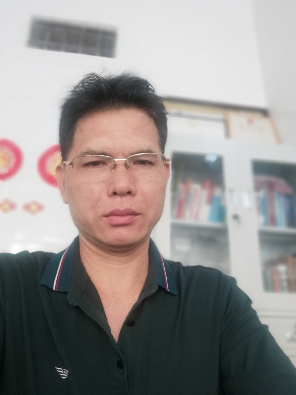 后视镜的第一张照片--德州相亲服务中心