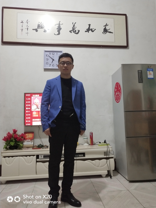 孤独的狼的第一张照片--德州相亲服务中心